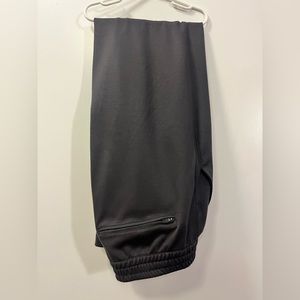 Raffi sweat pants. Very comfortable. size XL, about 34 at waist and 34 at length